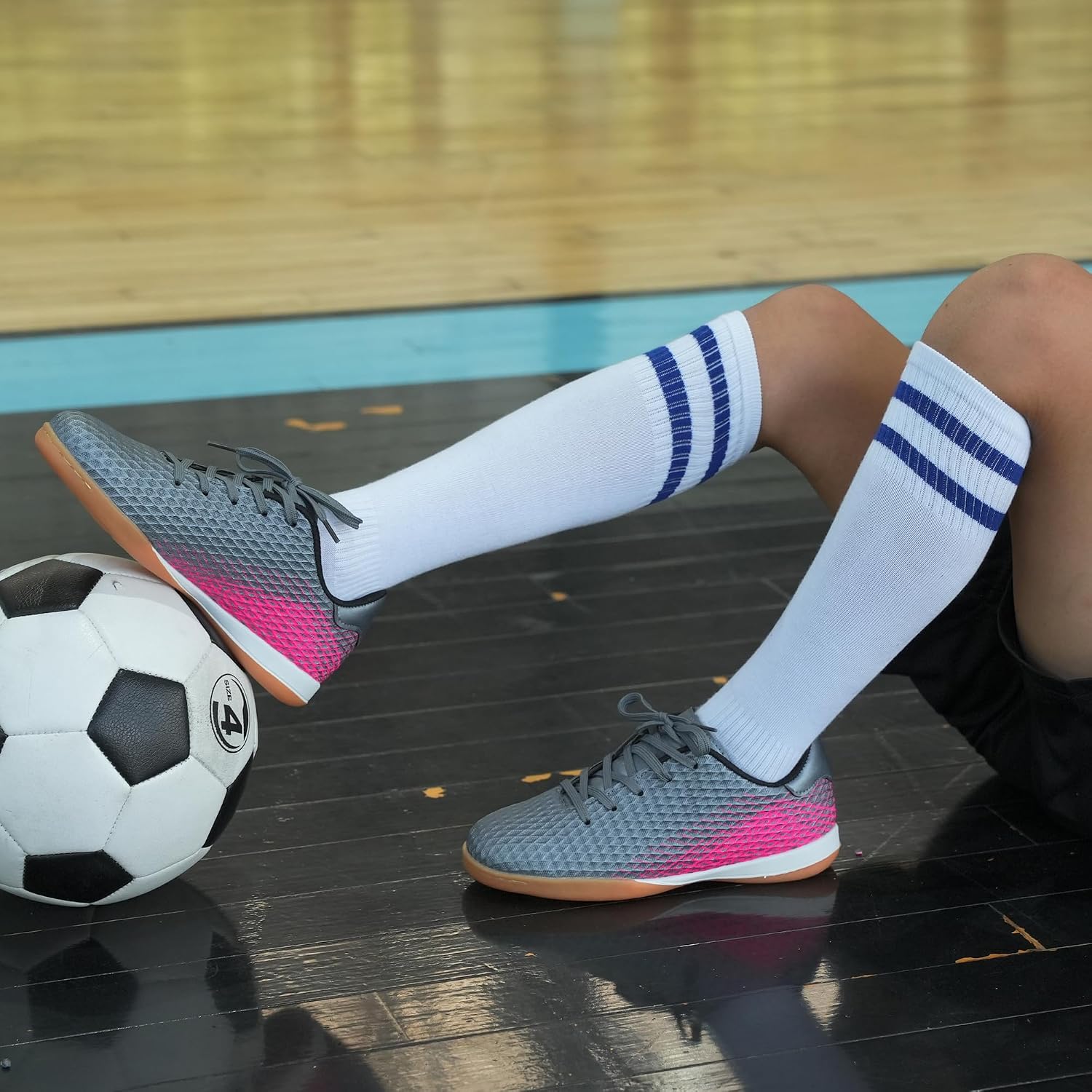 Children's Laced Indoor Soccer Shoes - Image 2